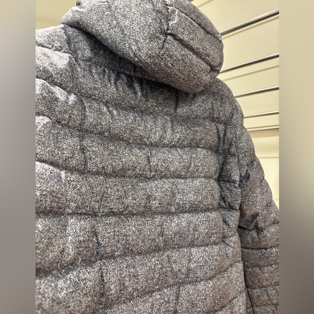 Roots Salt and Pepper Packable Down Jacket, Medium - Picture 5 of 7